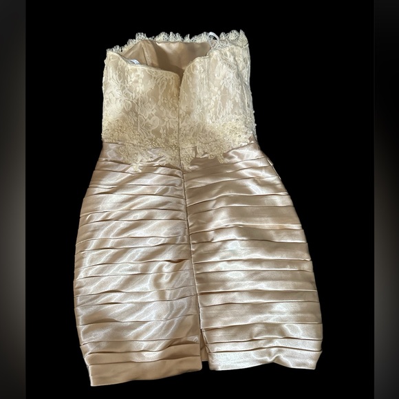 SOLD -NWOT -Scalloped Neck Knee-Length Charmeuse Cocktail Dress w/Ruffle Beading - Picture 2 of 6